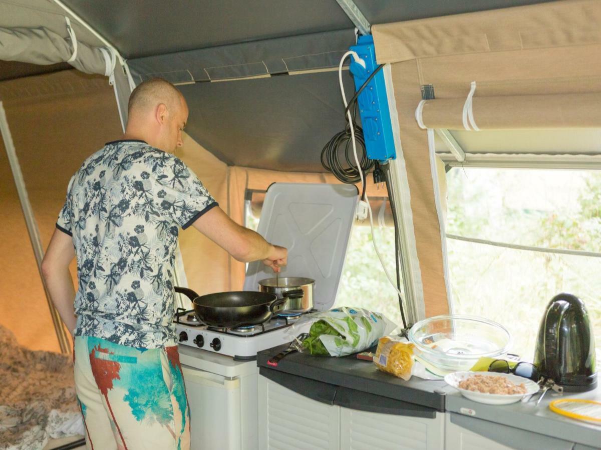 Europe Tents Camping Le Clou Meynard Eksteriør bilde