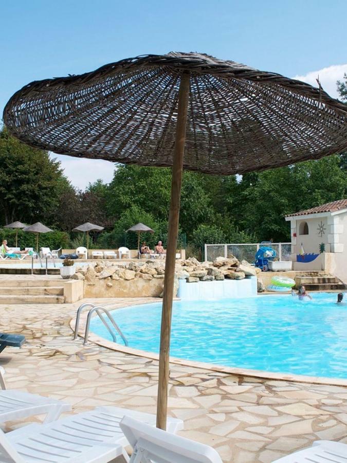Europe Tents Camping Le Clou Meynard Eksteriør bilde